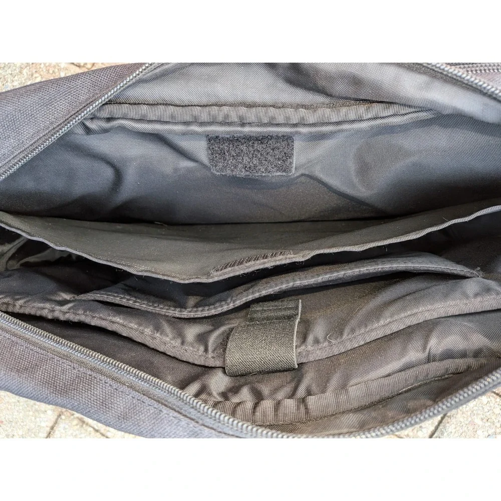 LL Bean Heritage Crossbody Laptop Briefcase Messenger Black Bag School Work